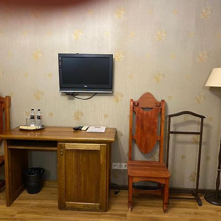 Hotel Fortetsya Hetmana Hatne Bagian luar foto