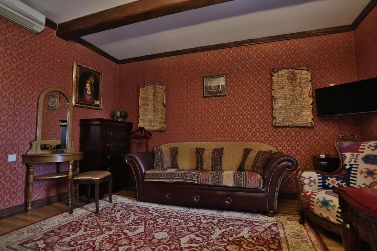 Hotel Fortetsya Hetmana Hatne Bagian luar foto