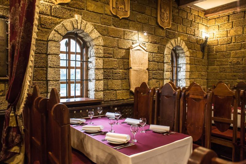 Hotel Fortetsya Hetmana Hatne Bagian luar foto