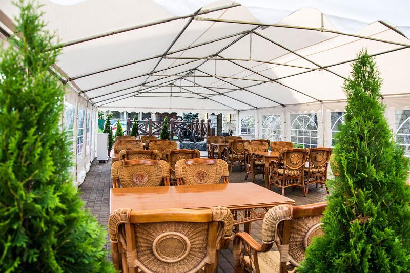 Hotel Fortetsya Hetmana Hatne Bagian luar foto